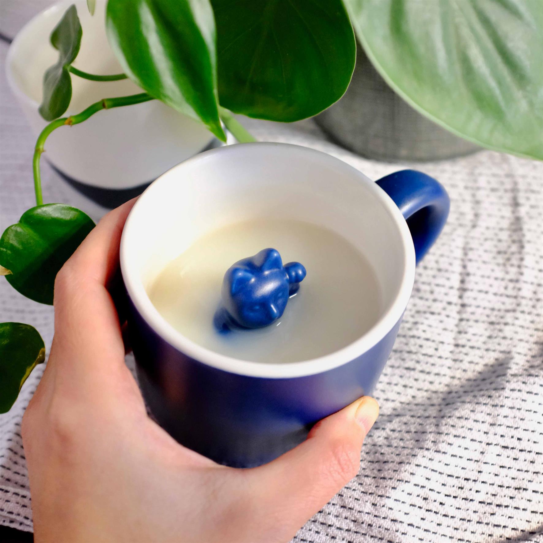 MANEKI NEKO Lucky Mug Dark Blue